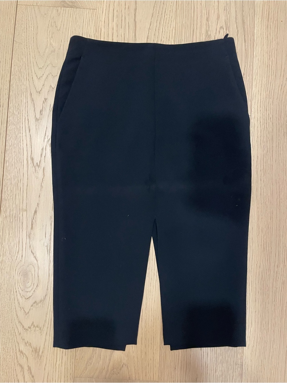 Aritzia Babaton Black Pencil Midi Skirt Size 2